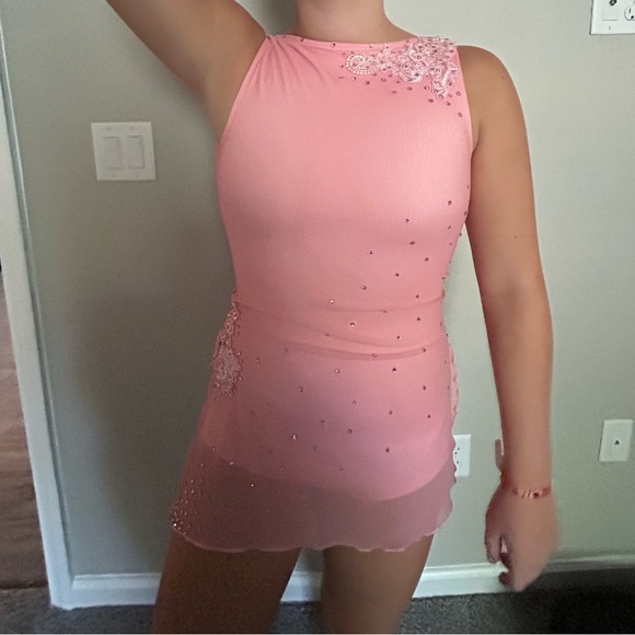 Stunning custom made pink lyrical dance costume AS lyrical acro contemporary - Picture 4 of 10